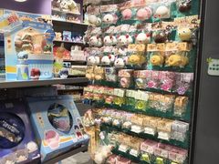 -潮品挚尚(五角场苏宁易购店)