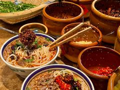 -云阿蛮云南生烫牛肉米线(奉贤路店)