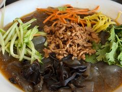 五彩炒肉拉皮-环宇草鸡店·特色炒鸡