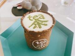 饼干杯奶盖茶-茶是一枝花泡茶店