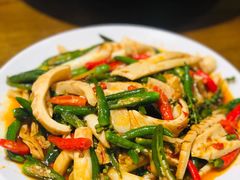 黄喉-弓虽昌焖烧鸡(大竹林店)