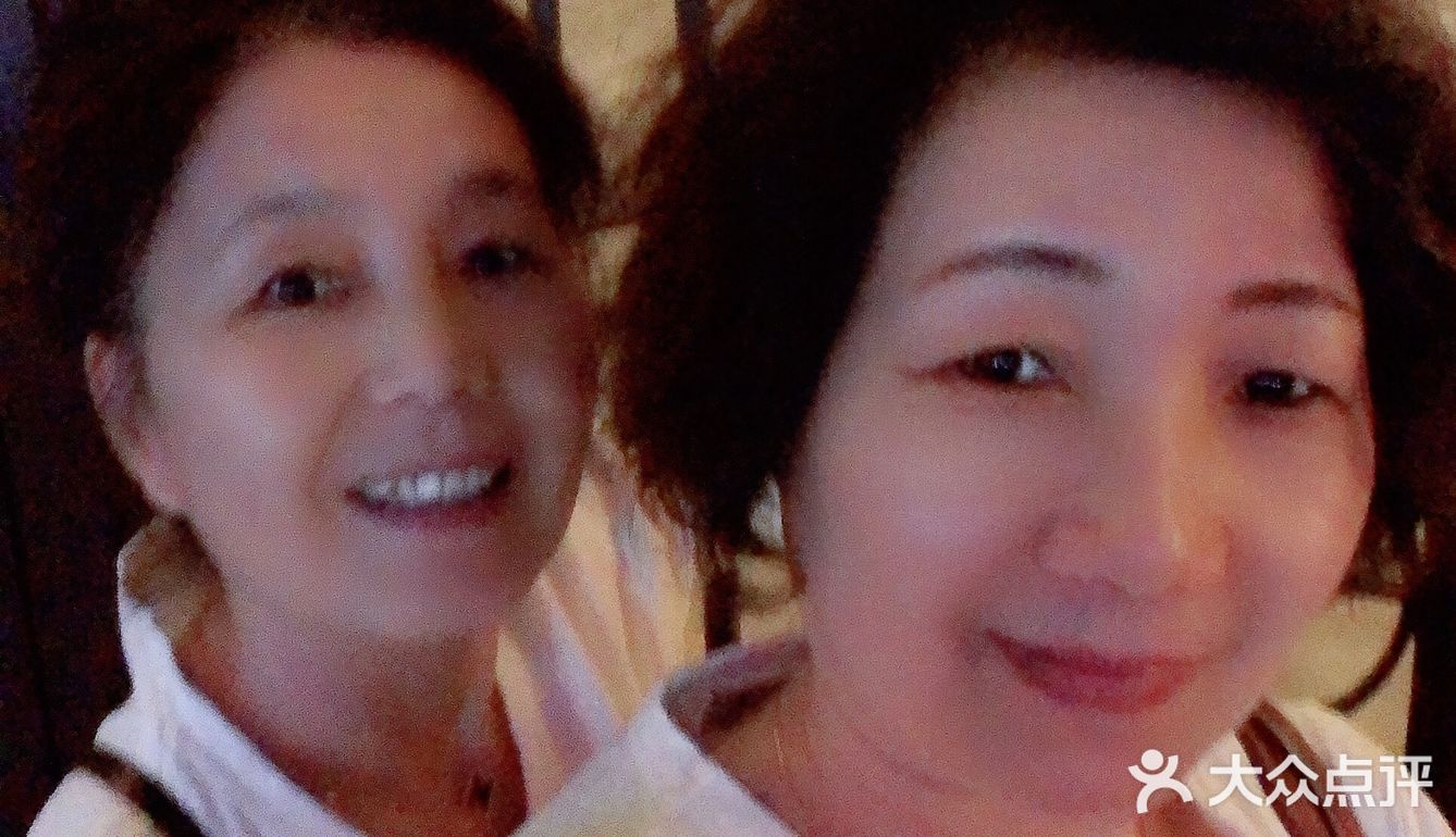 四个人简单点了几个菜没有浪费！可能是节后了人气也没有
