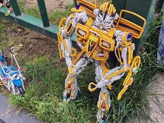 大黄蜂-证大大拇指广场(芳甸路店)