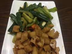 -内蒙焖面大盆骨餐馆(山大路店)