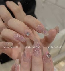 -悦指间美甲美睫