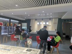 -宏宇眼镜蔡司依视路折扣店(兆佳眼镜城店)