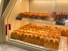 -HOT CRUSH趁热集合·现烤面包(环球港店)