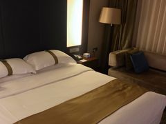 -上海浦东假日酒店