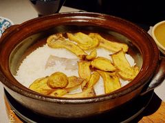 牛肝菌香肠鸡油煲仔饭-荣轩(新荣记环球金融中心店)