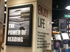 -西西弗书店&矢量咖啡(凯德晶萃广场店)