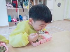 -黄浦乐烁龙鱼宝贝托育园(海潮路校区)