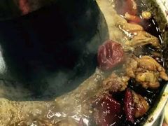 -超越炭火牛蛙火锅鸡(河东店)