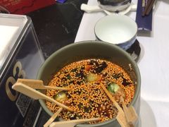 -红鼎豆捞·非遗鲍皇汤火锅(宝丰路店)