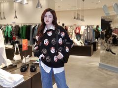 -URBAN REVIVO(七宝领展广场店)