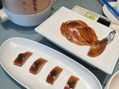 烤鸭配卡露伽鱼子-小大董·烤鸭(观景餐厅·南京西路店)