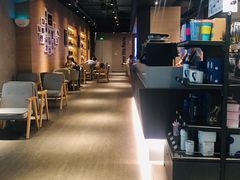 -瑞幸咖啡(外滩SOHO店)