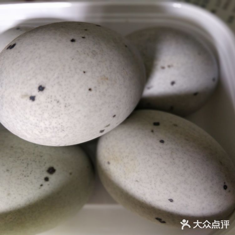 凉拌皮蛋，炎炎夏日里的开胃小菜