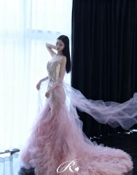 点击看大图 -Renee芮亦婚纱