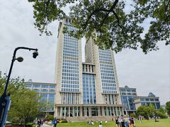 -复旦大学光华楼