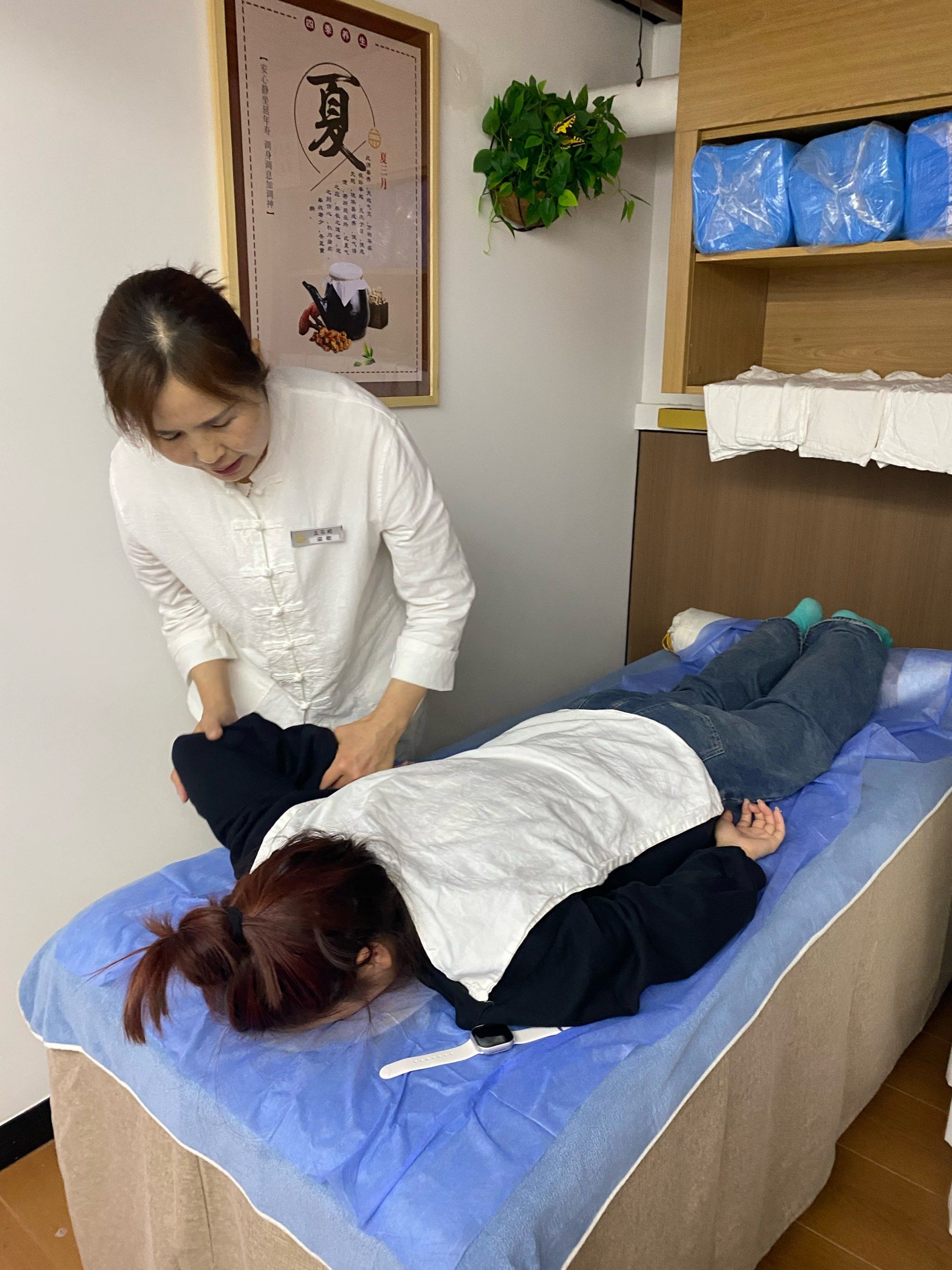 这个老师按得真得好舒服呀