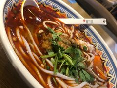 -鑫花溪牛肉米粉(人民广场店)
