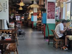 大堂-潭州老友灶台鸡·竹屋老灶(光明E城店)