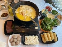 -鲜入围煮花胶鸡海鲜火锅