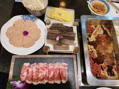 -百年川椒重庆老火锅(光谷店)