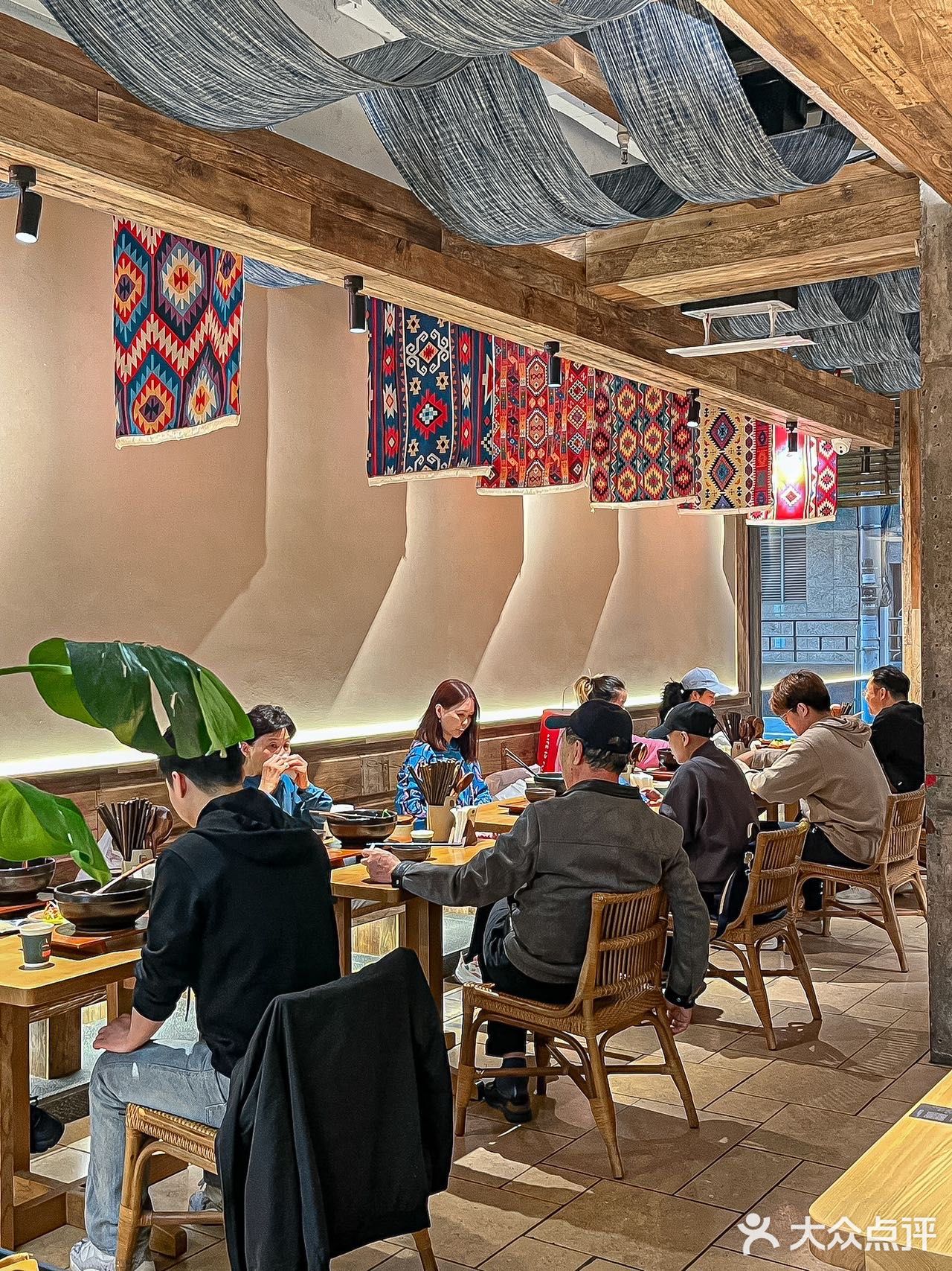 上海！都来炫烧烤！上海的！云南烧烤店！