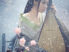 虞姬-九月鹰飞汉服摄影工作室