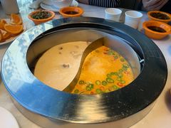 青花椒猪肚鸡-煲宫猪肚鸡(晶品店)