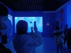 -多彩贵州城极地海洋世界