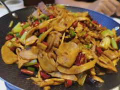 干锅腊肉脆笋-恰八斗·猛火长沙菜(国贸店)