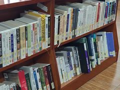 -上海市静安区图书馆(新闸路馆)