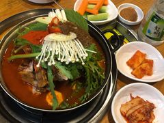 土豆排骨火锅-喇喇排骨火锅·传统韩式脊骨汤(望京西园总店)