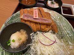 -牛カツ京都勝牛(河原町蛸薬師店)