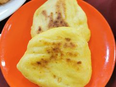 贴饼子-北京龙庆四季香农家饭庄·灶台鱼·碳烤虹鳟鱼(龙庆峡店)