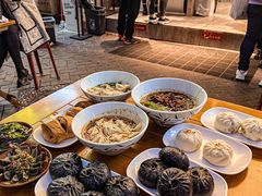 -李与白包子铺(桐梓林店)