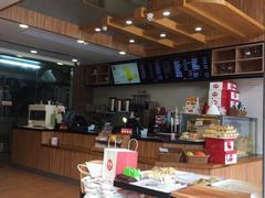 -米熊蛋糕店(天虹商场西丽店)