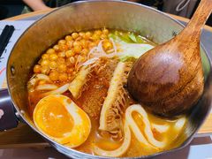 极物金钱肚麻辣线食-火山屋台(新街口店)