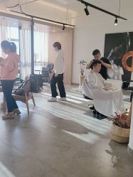 -C-18 SALON