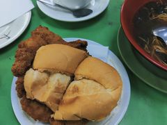 猪扒包-胜利茶餐室