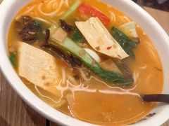 -蒙自源米线大王(花园城商场店)