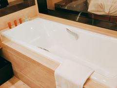 -广州花都皇冠假日酒店