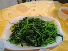 红薯叶-华兴餐厅·招牌生鱼片(桃园路店)