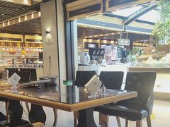 -川骄海鲜自助(王府井奥莱UP TOWN店原世界之花店)