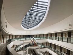 -上海滴水湖皇冠假日酒店