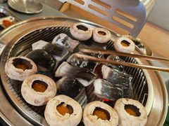 -围炉肉舍•炭烤活鳗•丹东海鲜烤肉(步行街店)