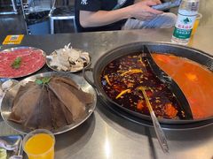 -鹿鸣山草本茶香火锅(园西路店)