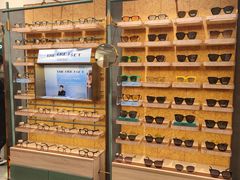 -MUJOSH木九十眼镜(月星环球港B1店)